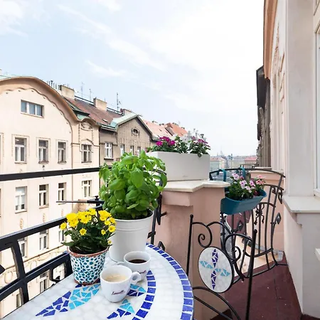 Prague Days - Sunny Riverside Apartments With Terraces 外观 照片