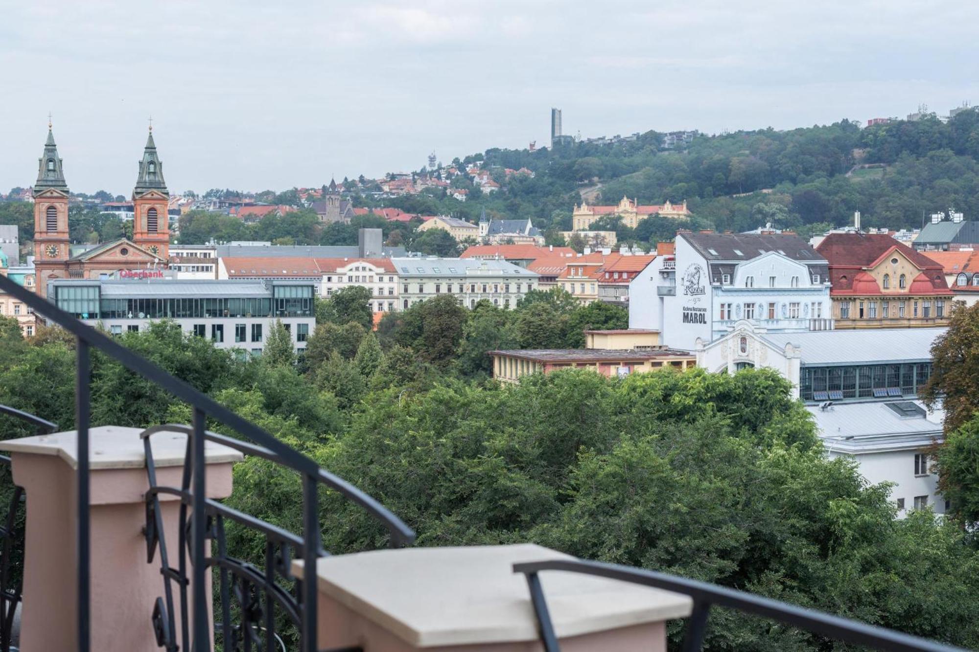 Apartment Days - Sunny Riverside With Terraces Prague
