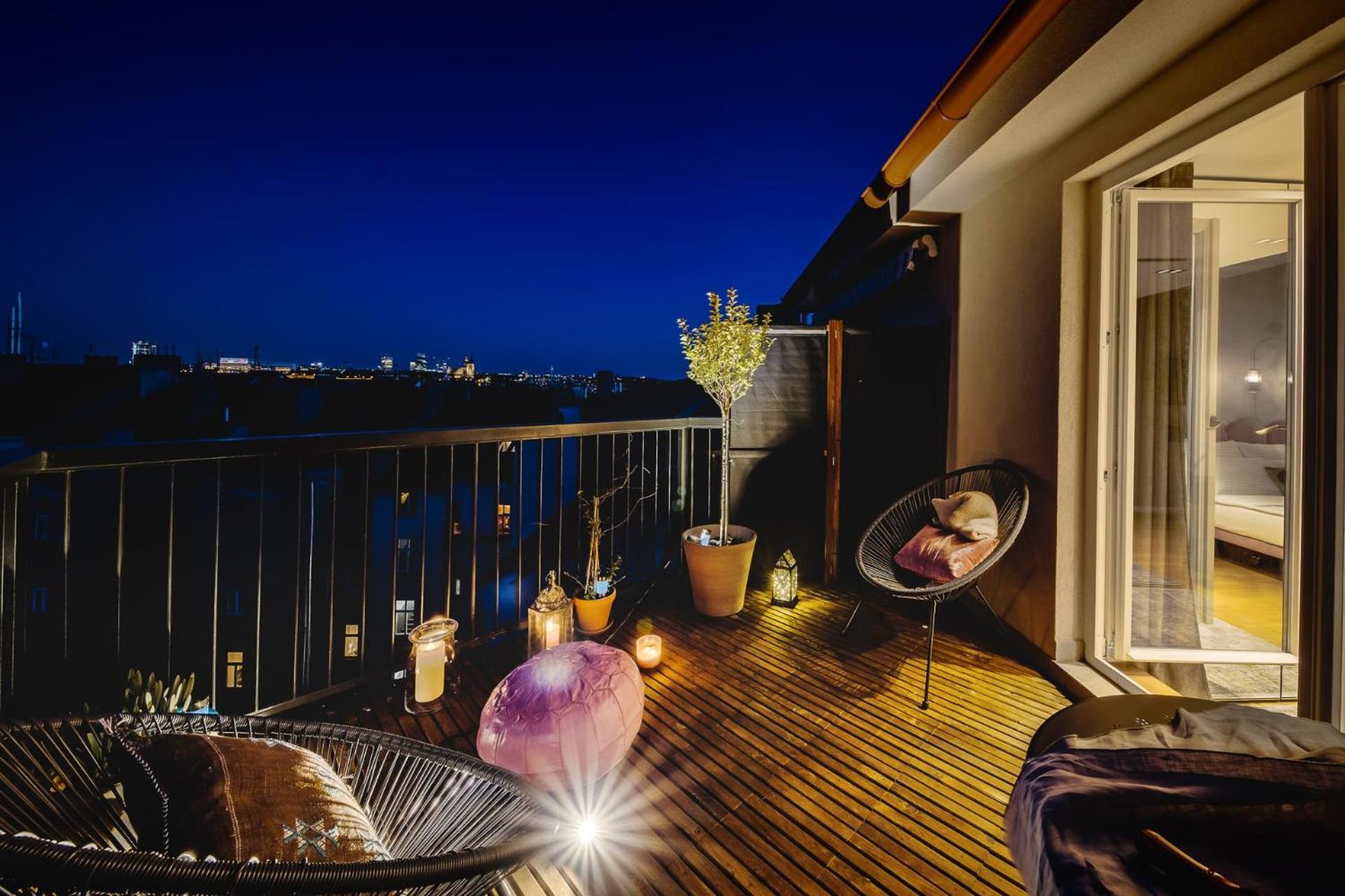 Days - Sunny Riverside With Terraces Apartment *